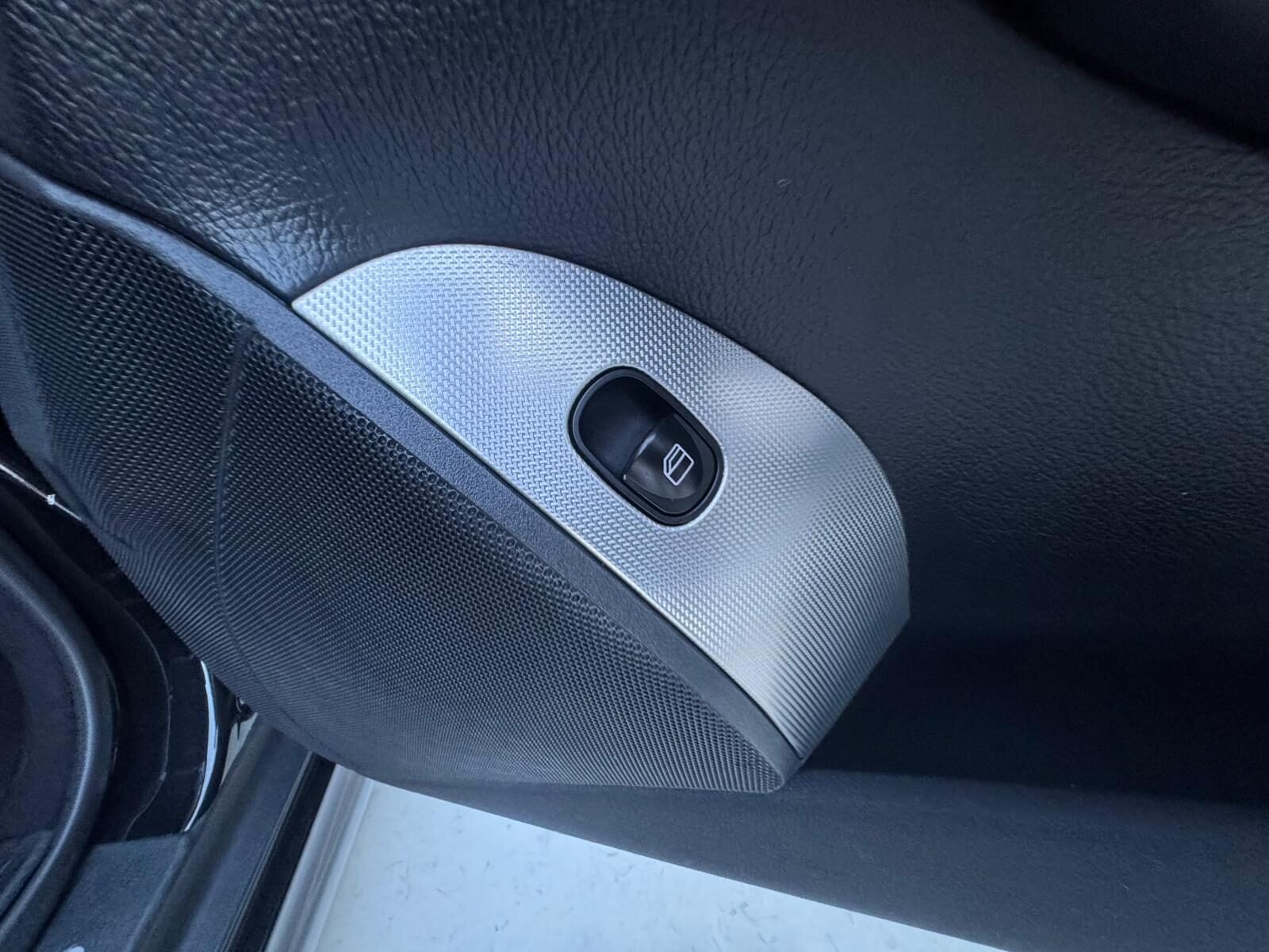 MERCEDES-BENZ 280 CABRIO