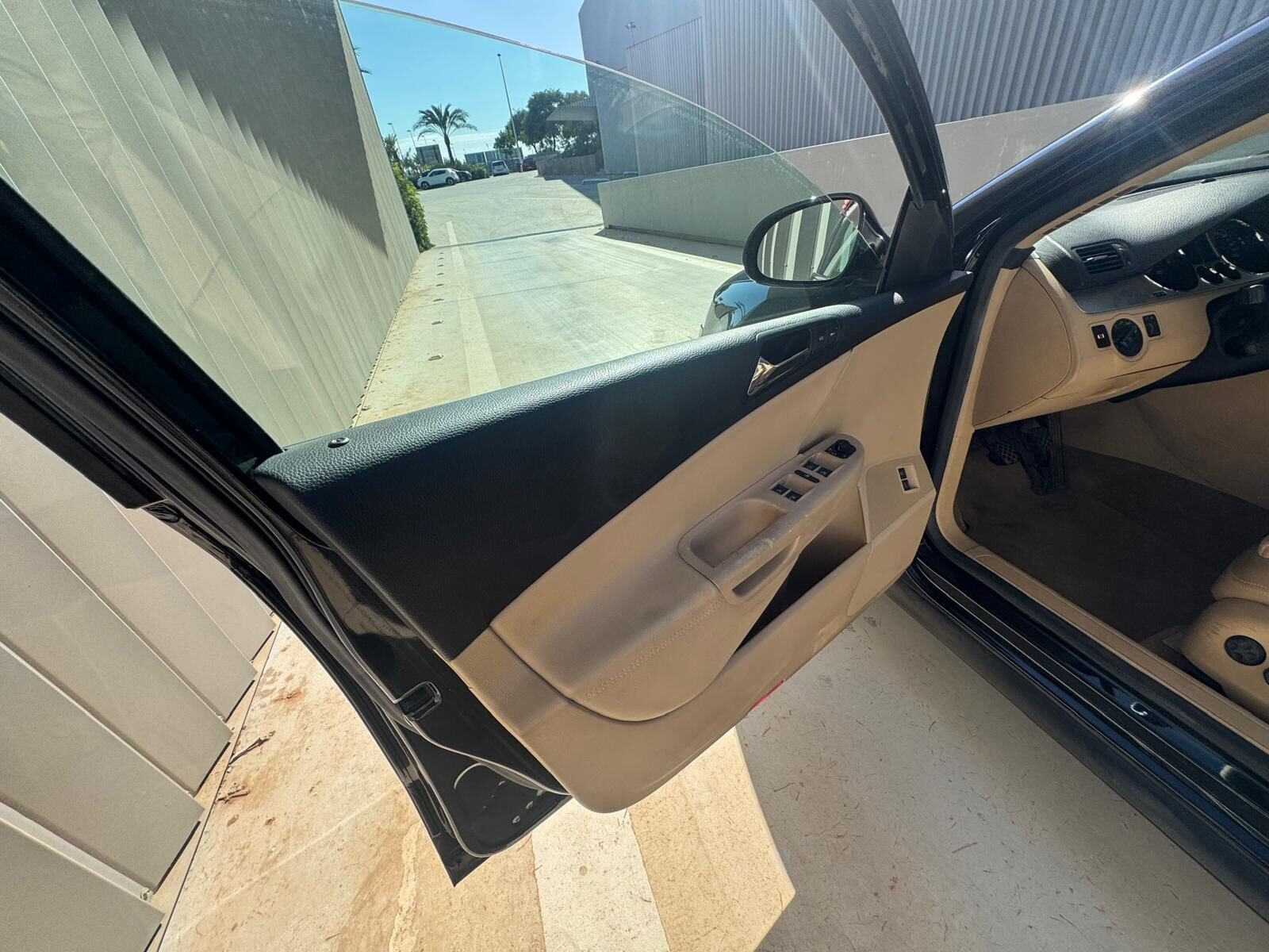 VOLKSWAGEN PASSAT 2.0FSI