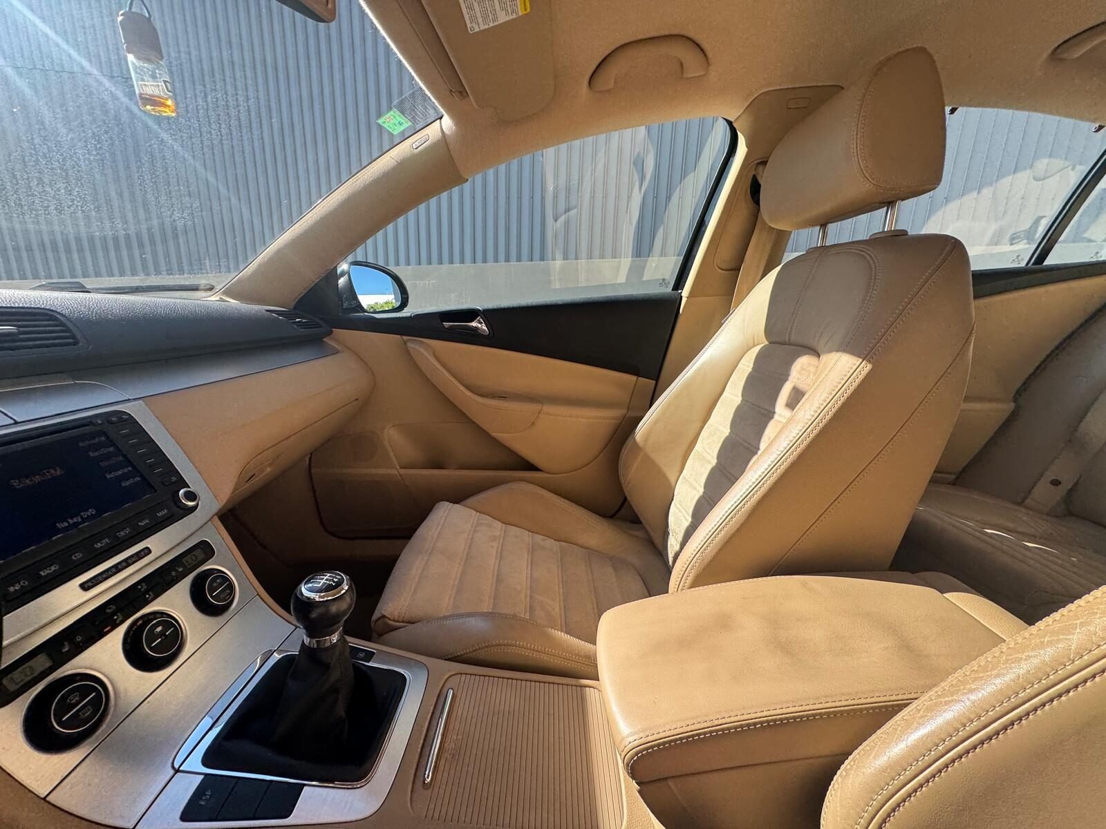 VOLKSWAGEN PASSAT 2.0FSI