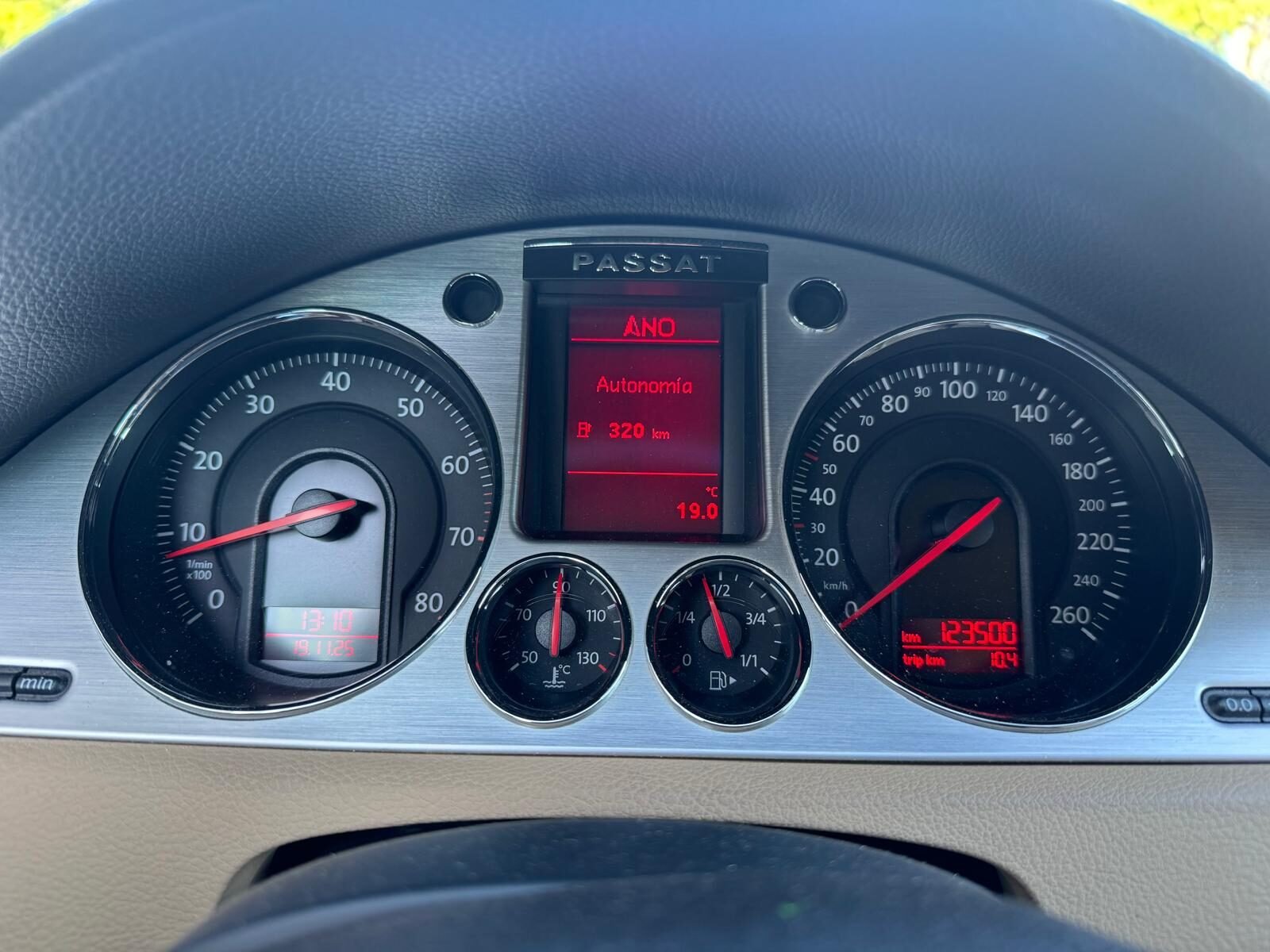 VOLKSWAGEN PASSAT 2.0FSI