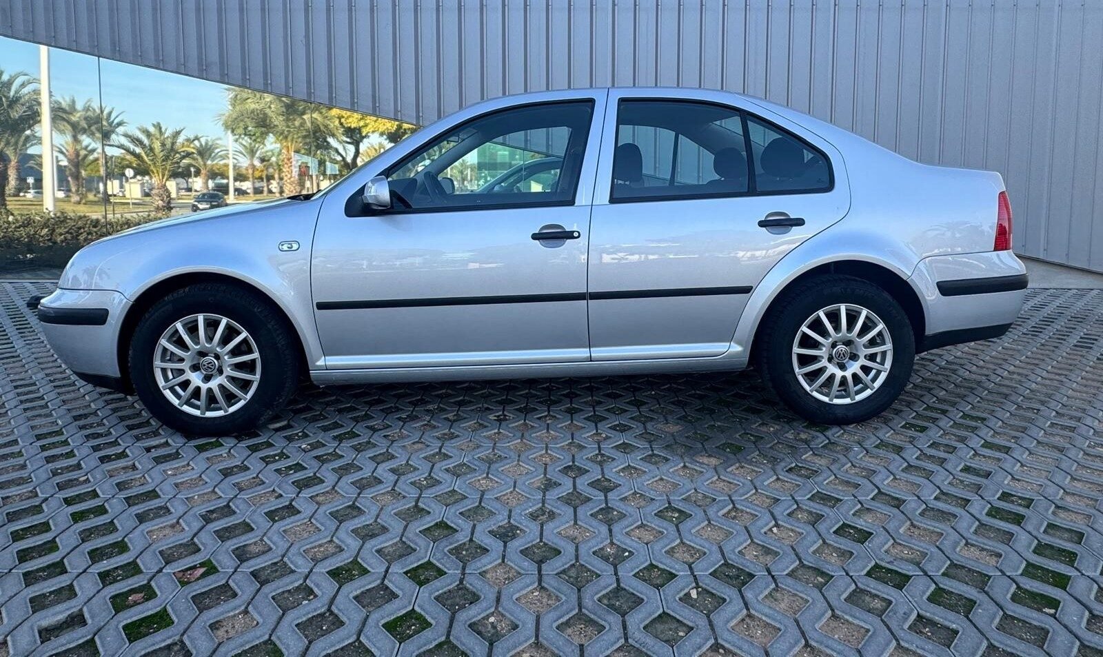 VOLKSWAGEN BORA 1.6
