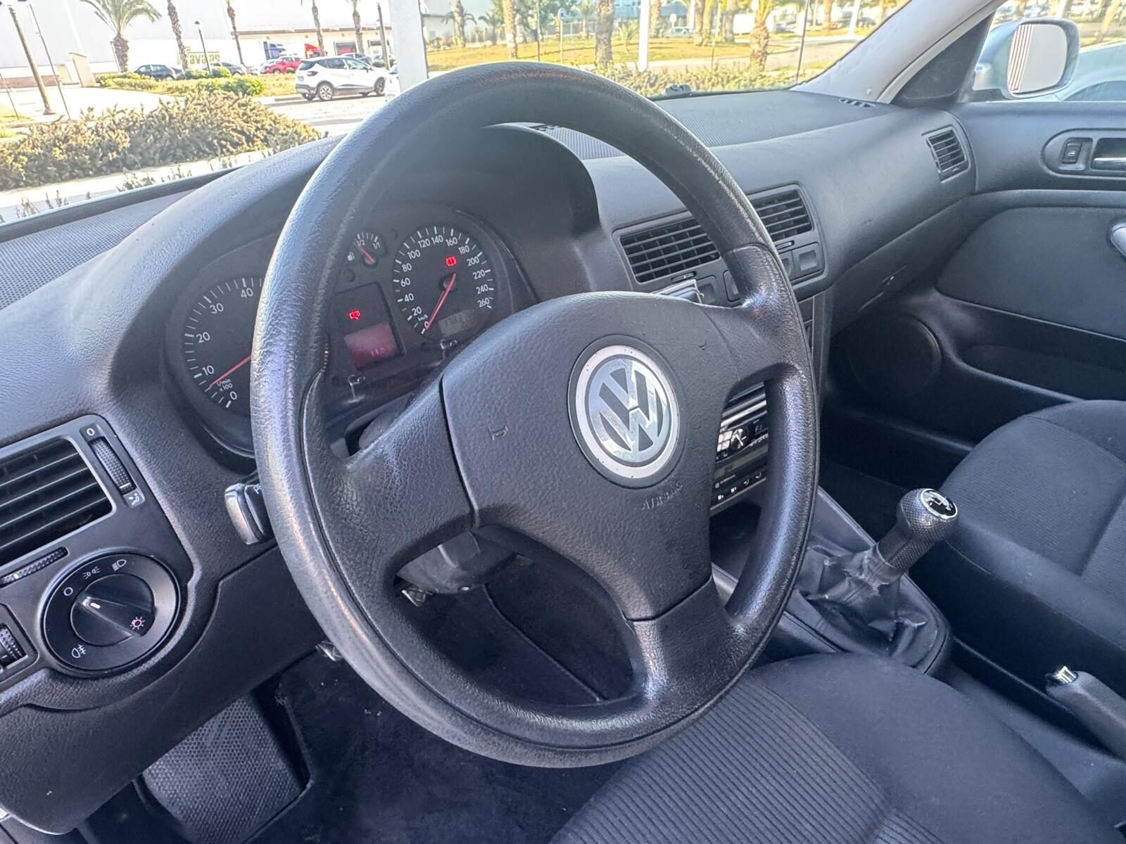 VOLKSWAGEN BORA 1.6