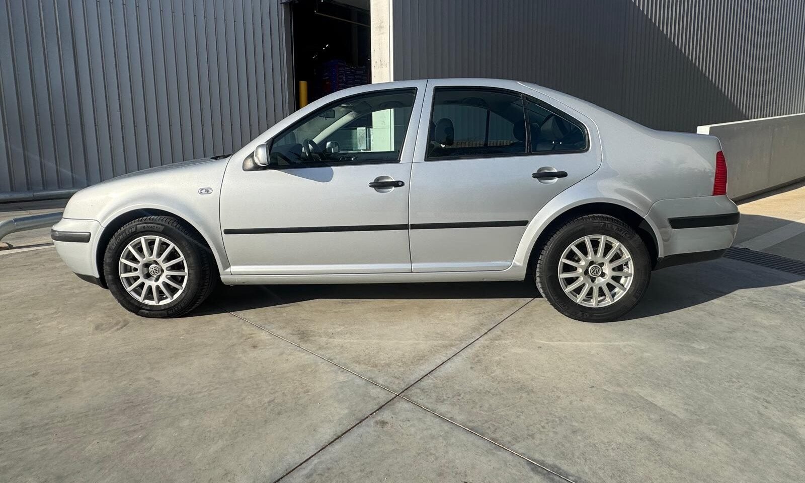 VOLKSWAGEN BORA 1.6