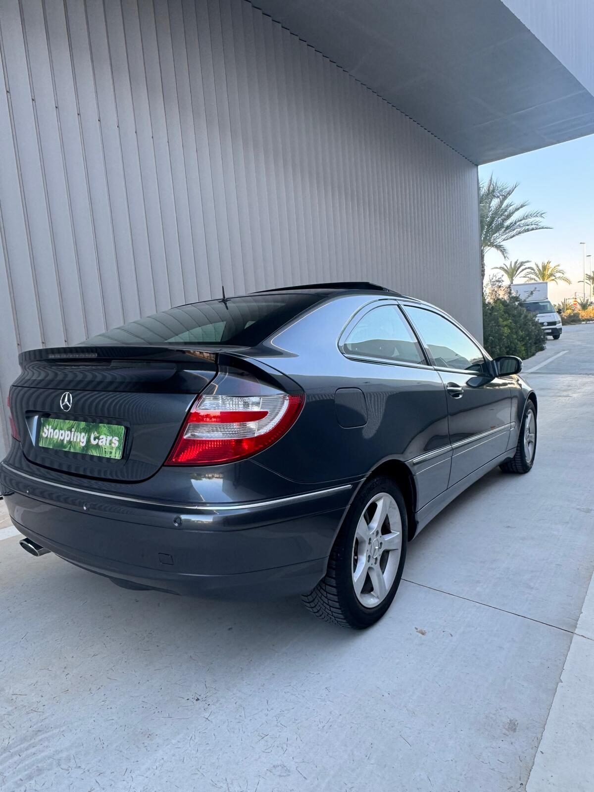 MERCEDES-BENZ SPORT COUPE 220 CDI 