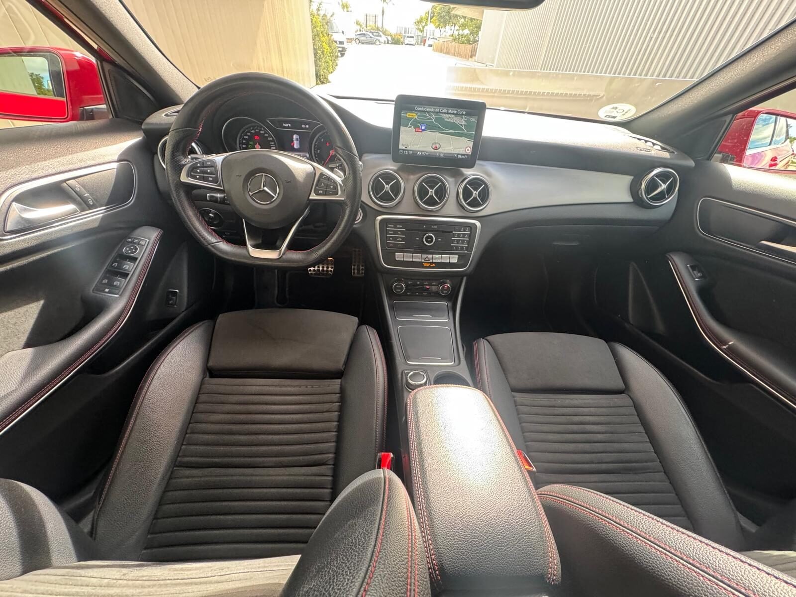 MERCEDES-BENZ GLA 200CDI