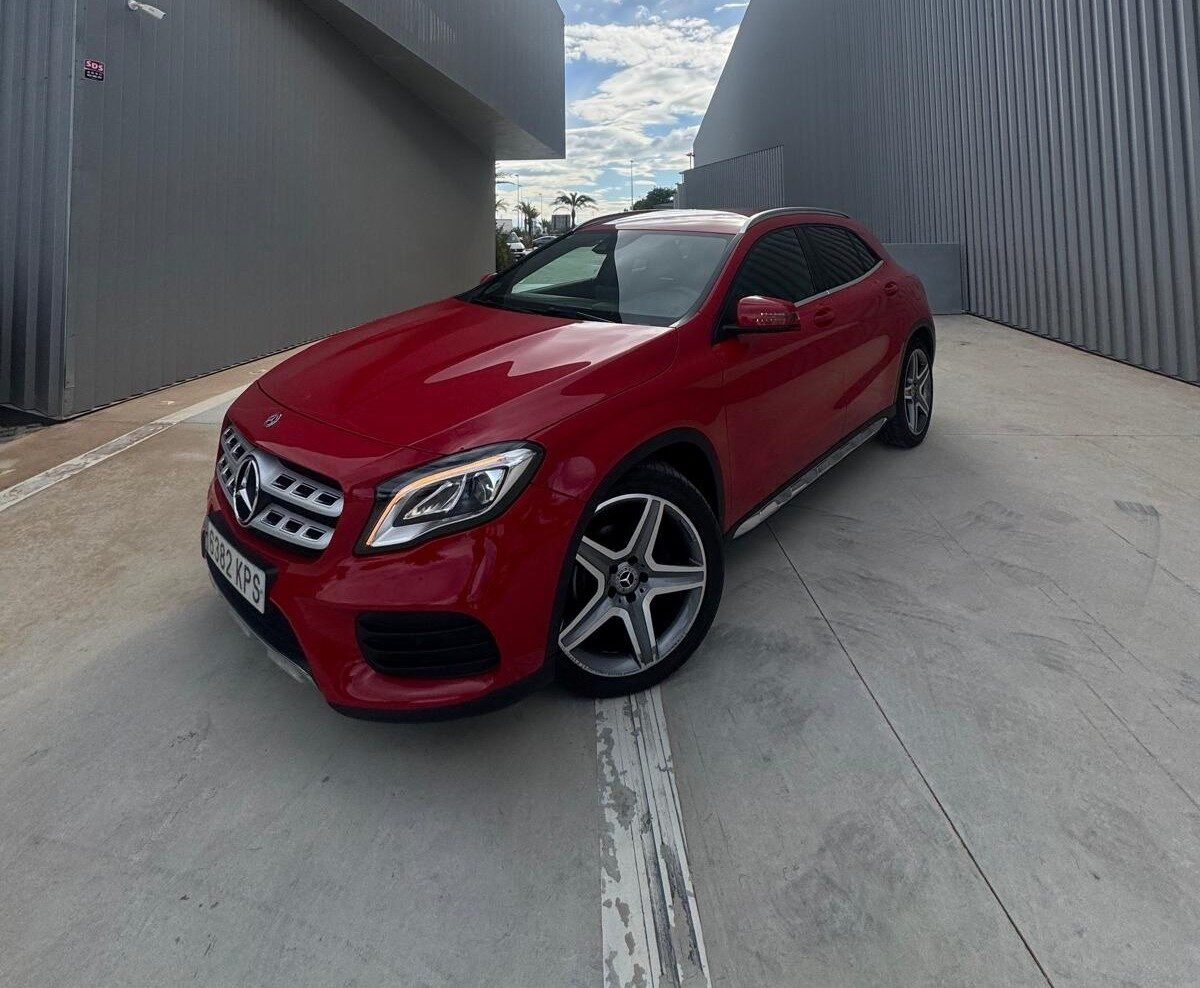 MERCEDES-BENZ GLA 200CDI