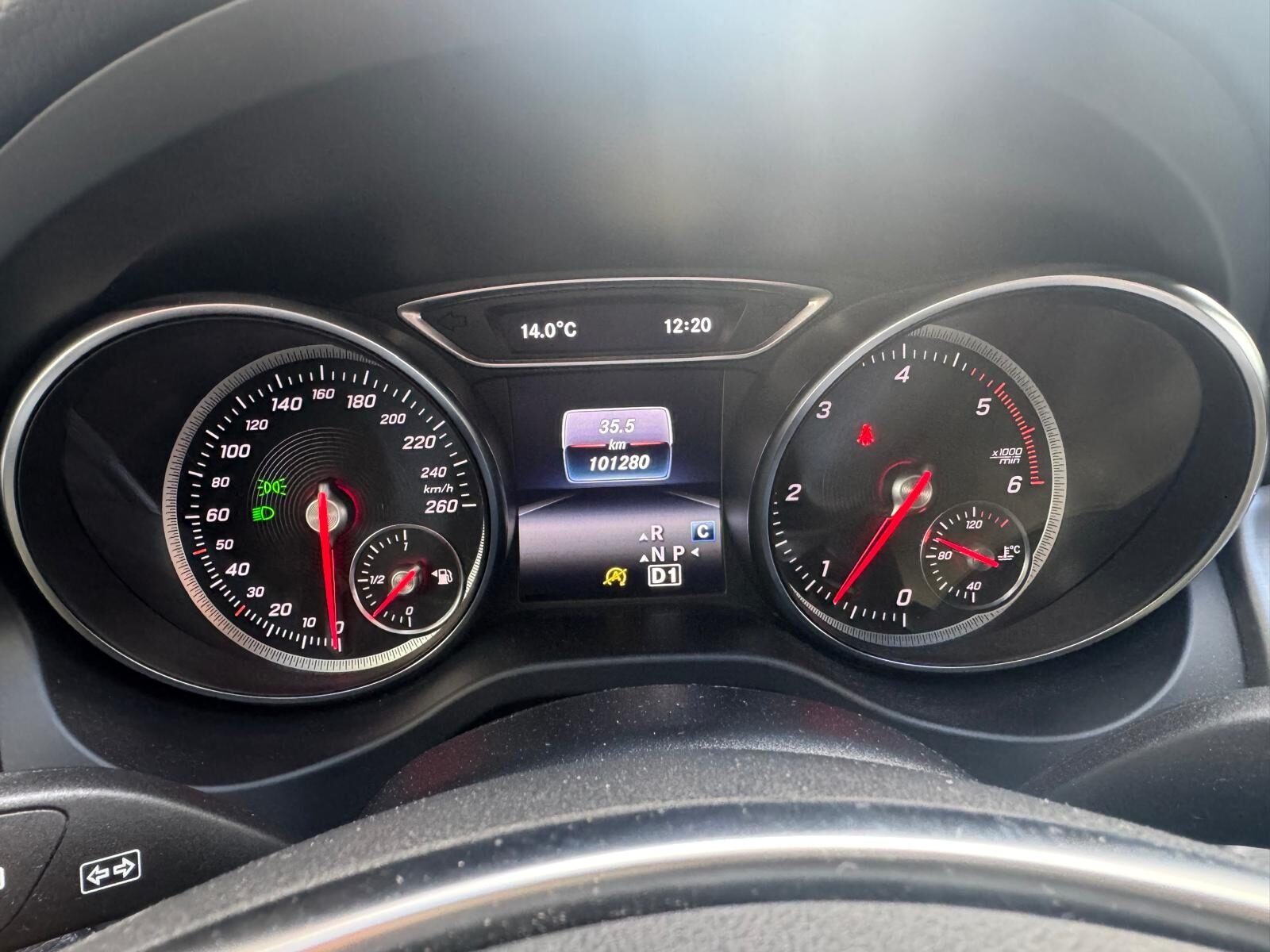 MERCEDES-BENZ GLA 200CDI