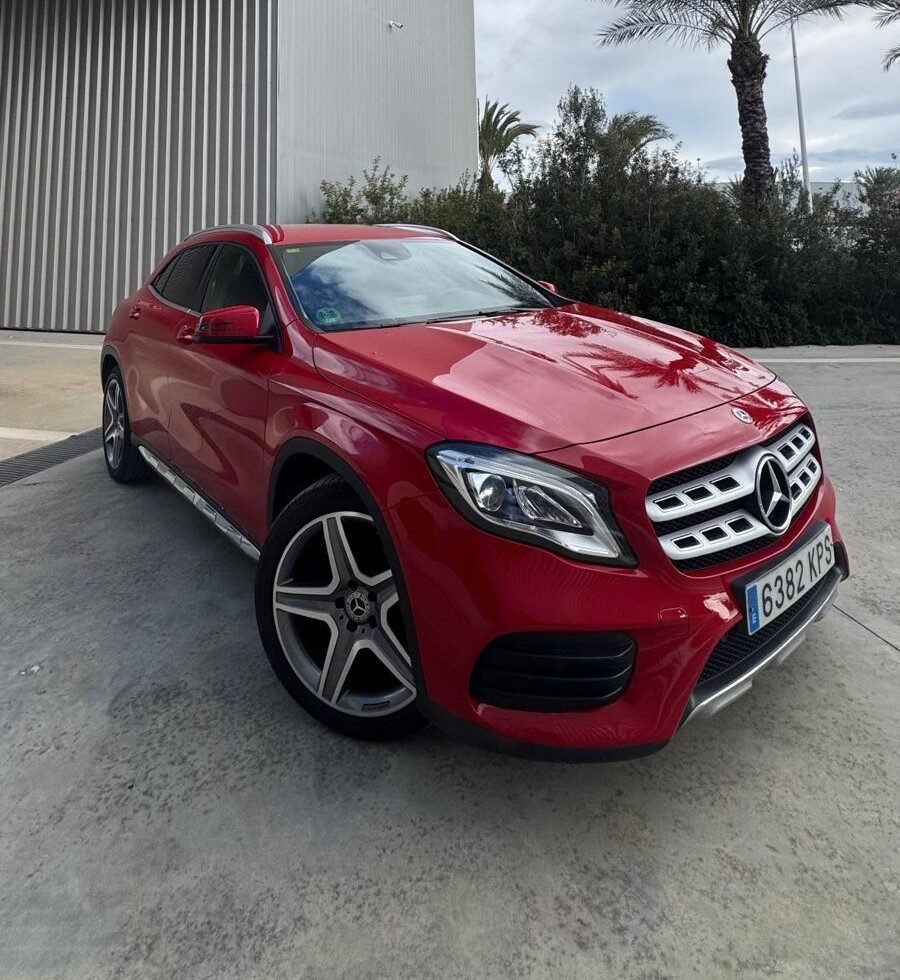 MERCEDES-BENZ GLA 200CDI
