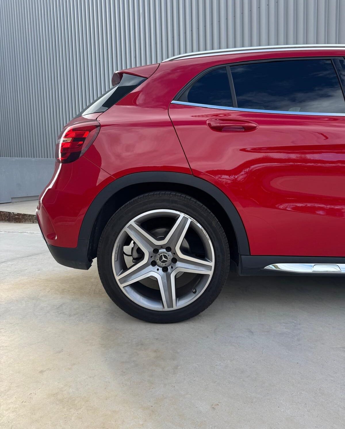 MERCEDES-BENZ GLA 200CDI