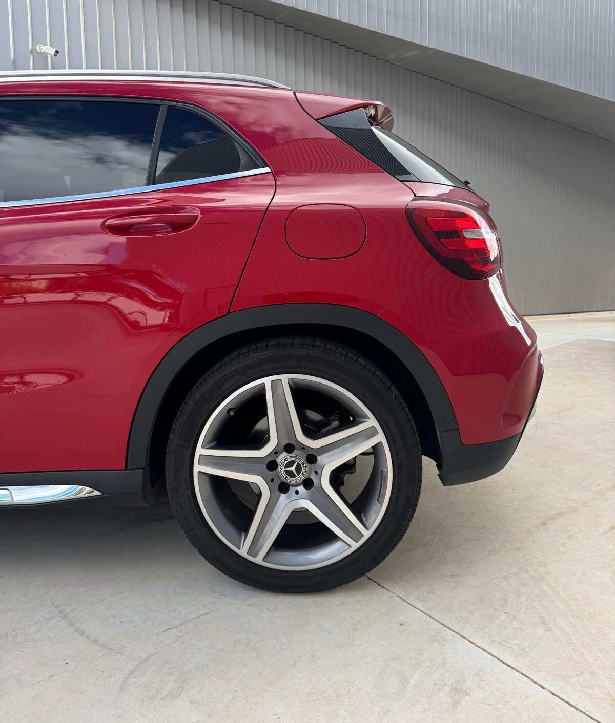 MERCEDES-BENZ GLA 200CDI