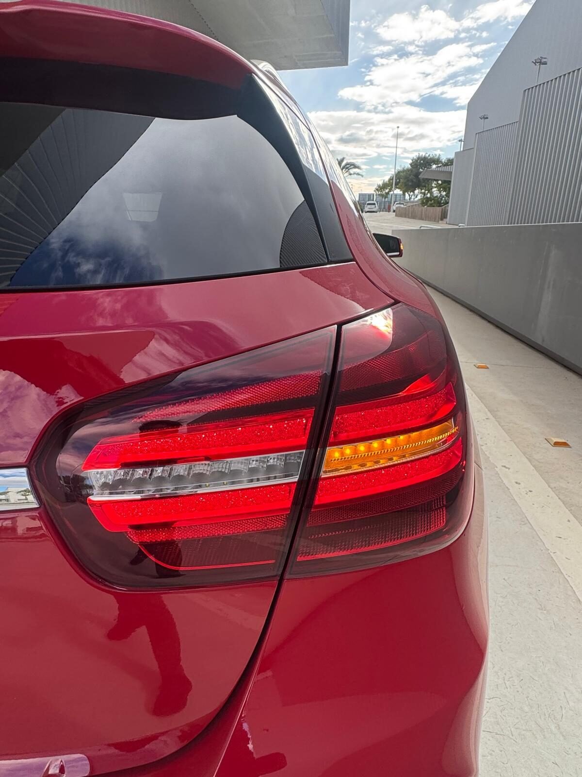 MERCEDES-BENZ GLA 200CDI