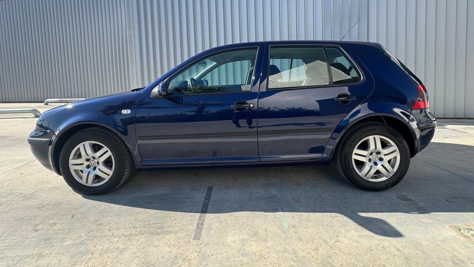 VOLKSWAGEN GOLF 1.9TDI