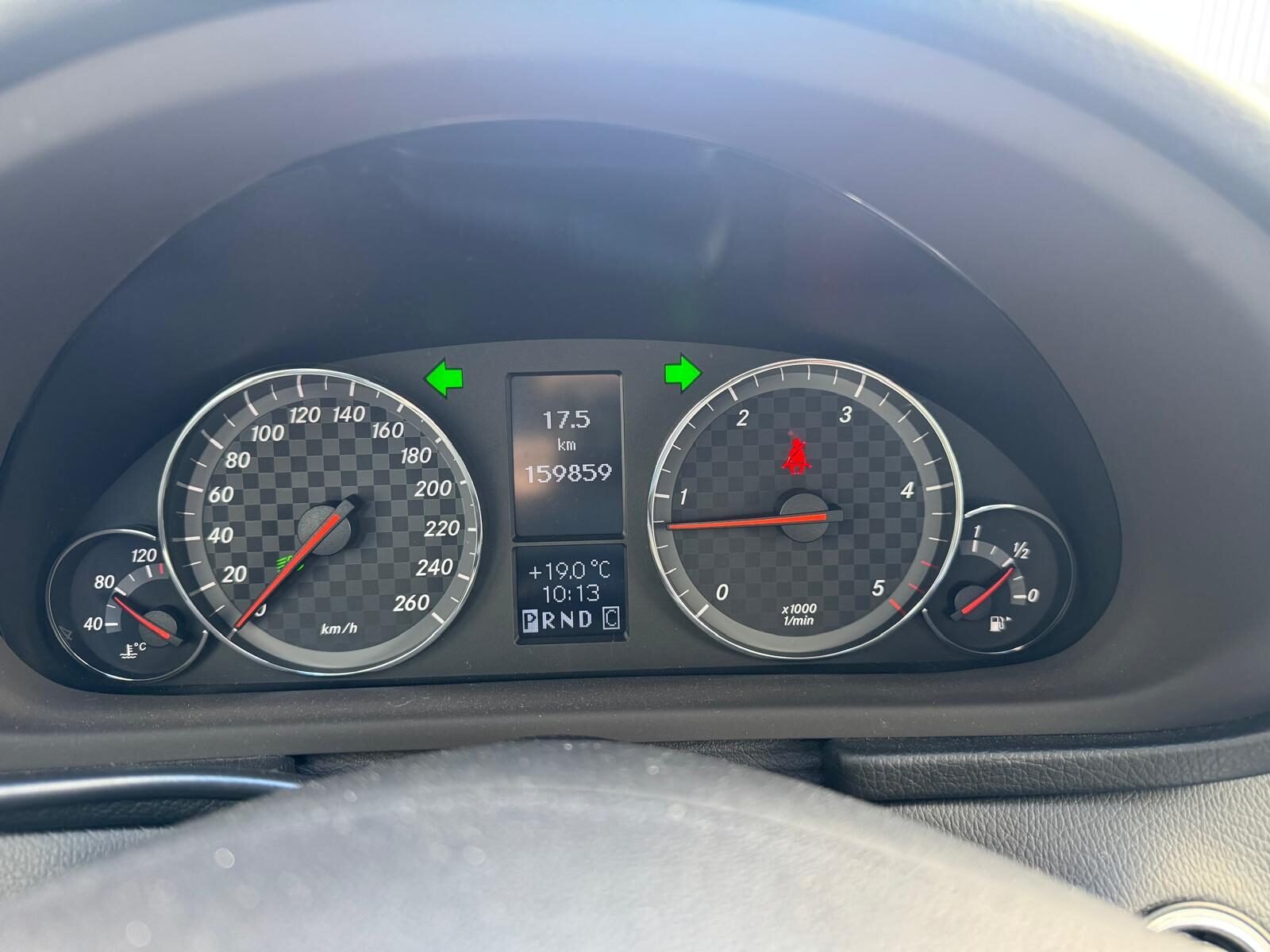 MERCEDES-BENZ CLC 220 CDI 