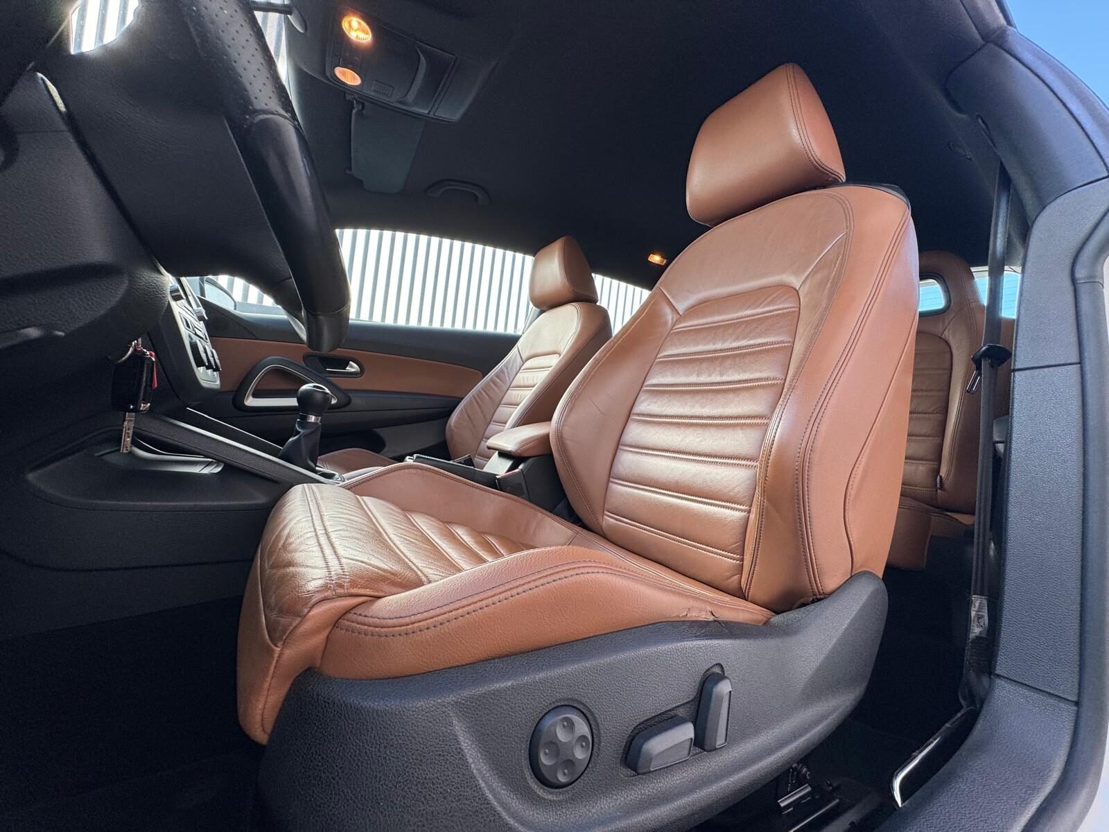 VOLKSWAGEN SCIROCCO 2.0 TDI 140CV