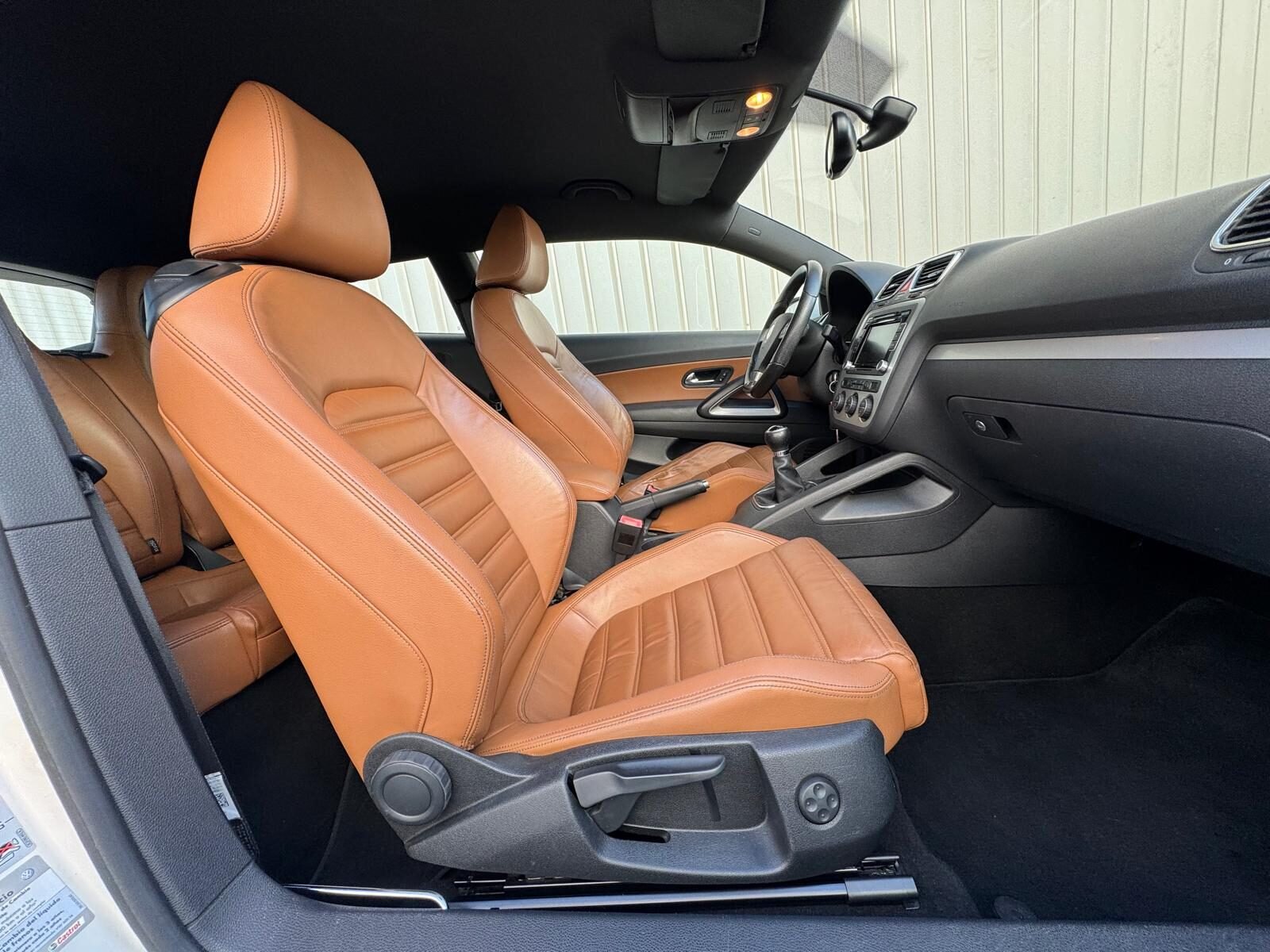 VOLKSWAGEN SCIROCCO 2.0 TDI 140CV