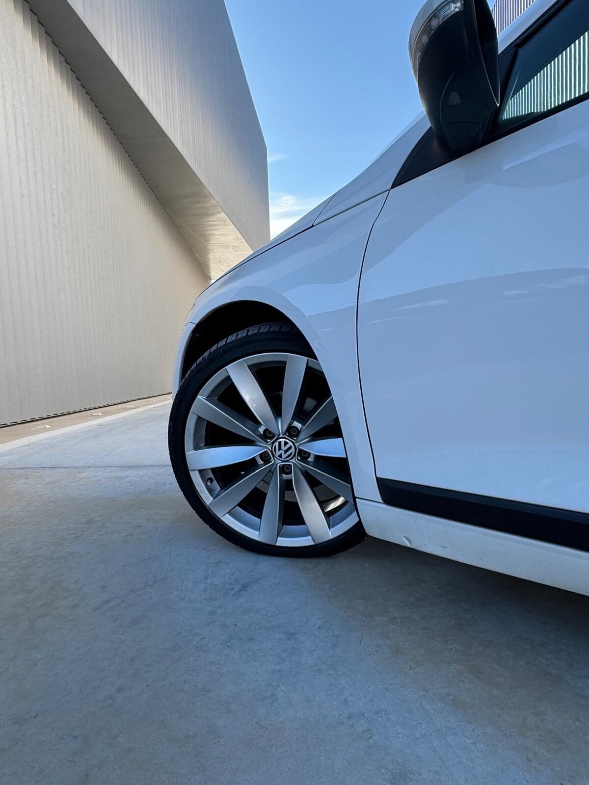 VOLKSWAGEN SCIROCCO 2.0 TDI 140CV