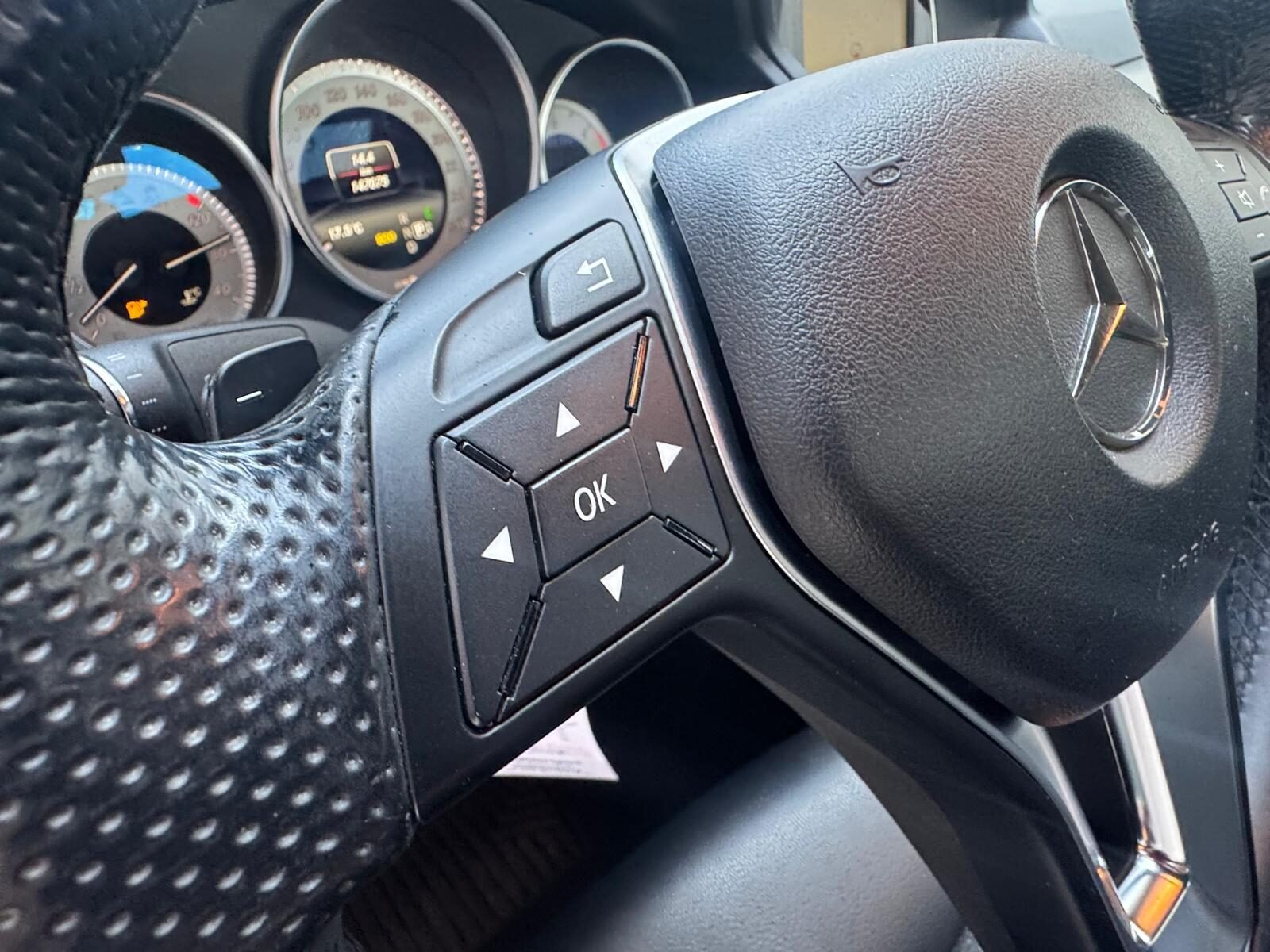 MERCEDES-BENZ Clase E 220 CDI 