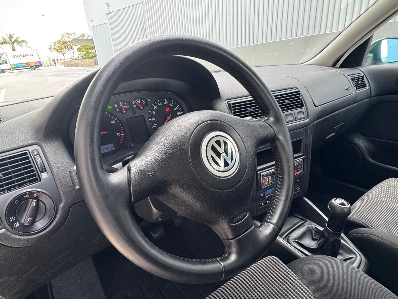 VOLKSWAGEN GOLF 1.9TDI 100CV